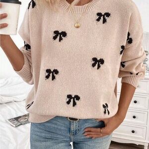 Women’s Bow-Pattern Knit Sweater